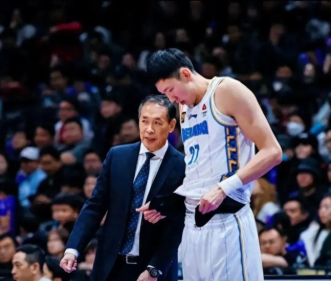 JackeyLove迎来五赛季出色发挥，拜仁观众热烈欢呼！